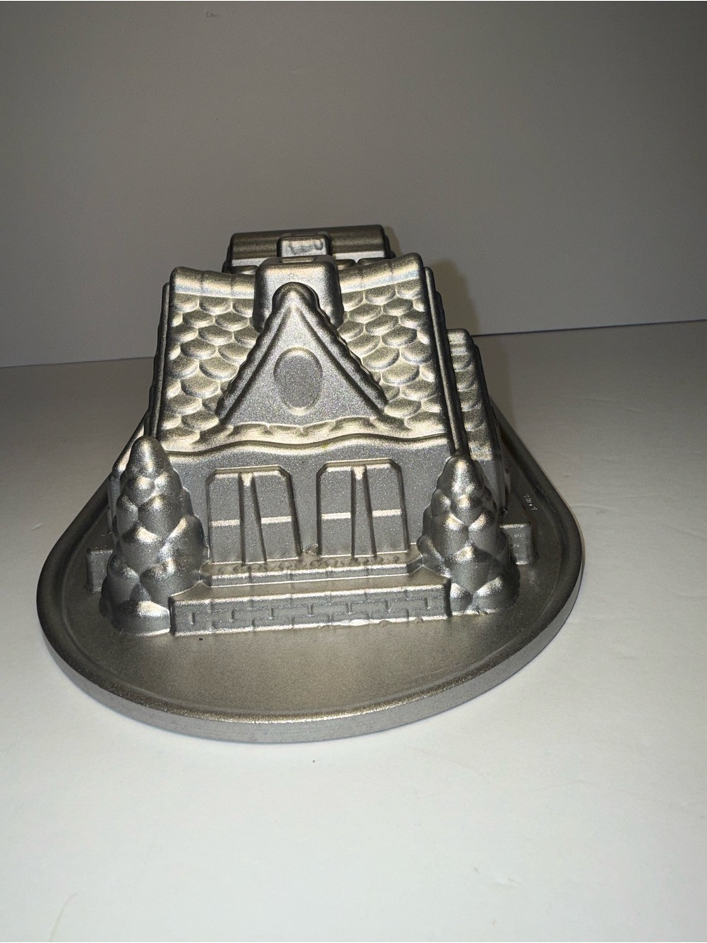 Nordic Ware Gingerbread House Duet Pan - Picture 9 of 11